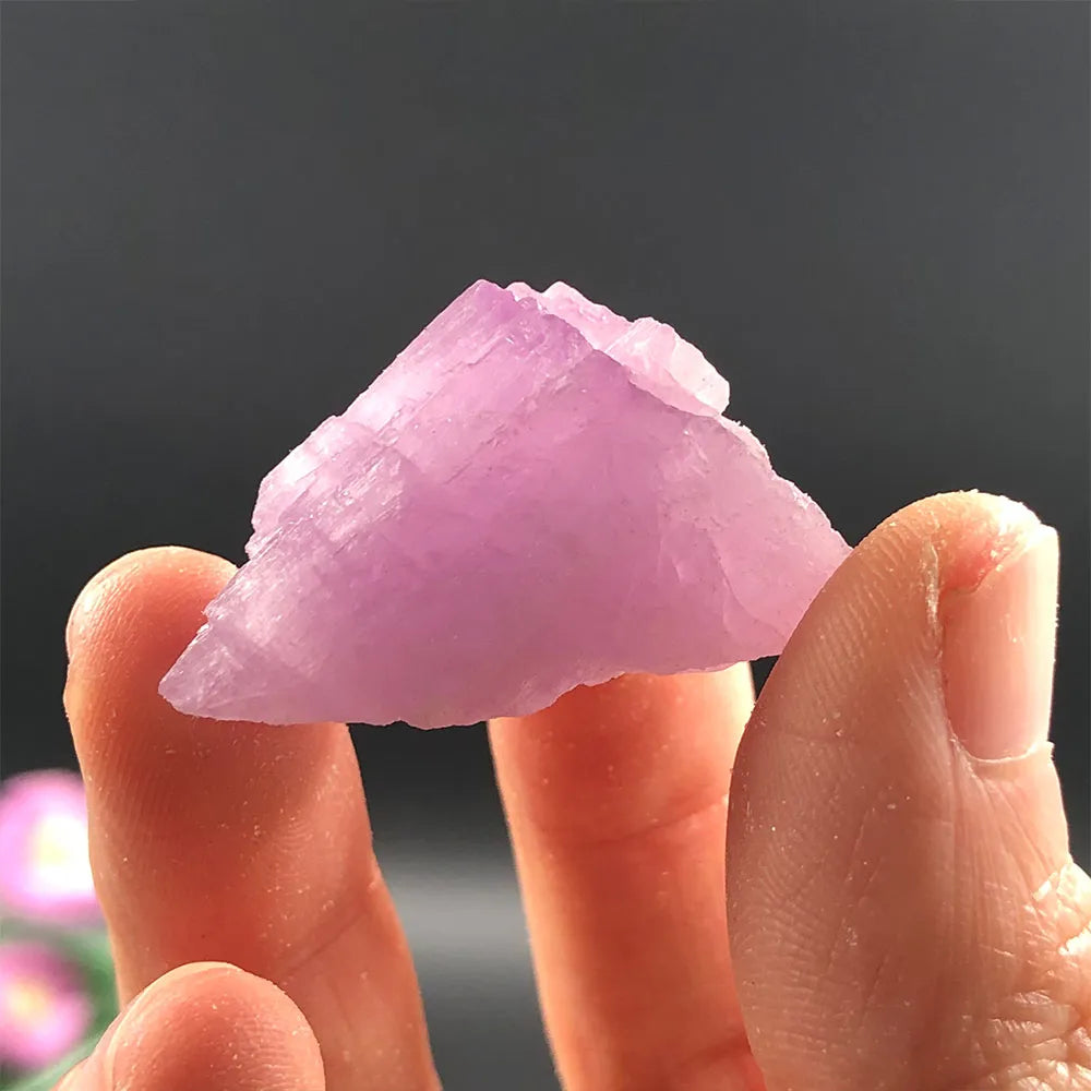 1pc Random Purple Spodumene Kunzite Raw Natural Stone Rough Quartz Crystal Specimen Mineral Healing Home Decoration Gemstone