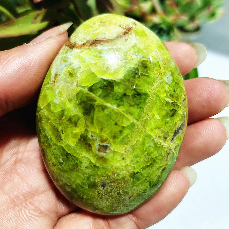 Natural Green Opal Palm Stone Yoga Exercise Stone Spiritual Healing Stone Home Feng Shui Crystal Decorations