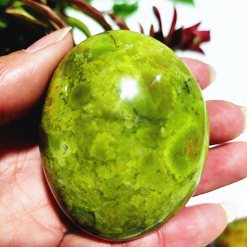 Natural Green Opal Palm Stone Yoga Exercise Stone Spiritual Healing Stone Home Feng Shui Crystal Decorations