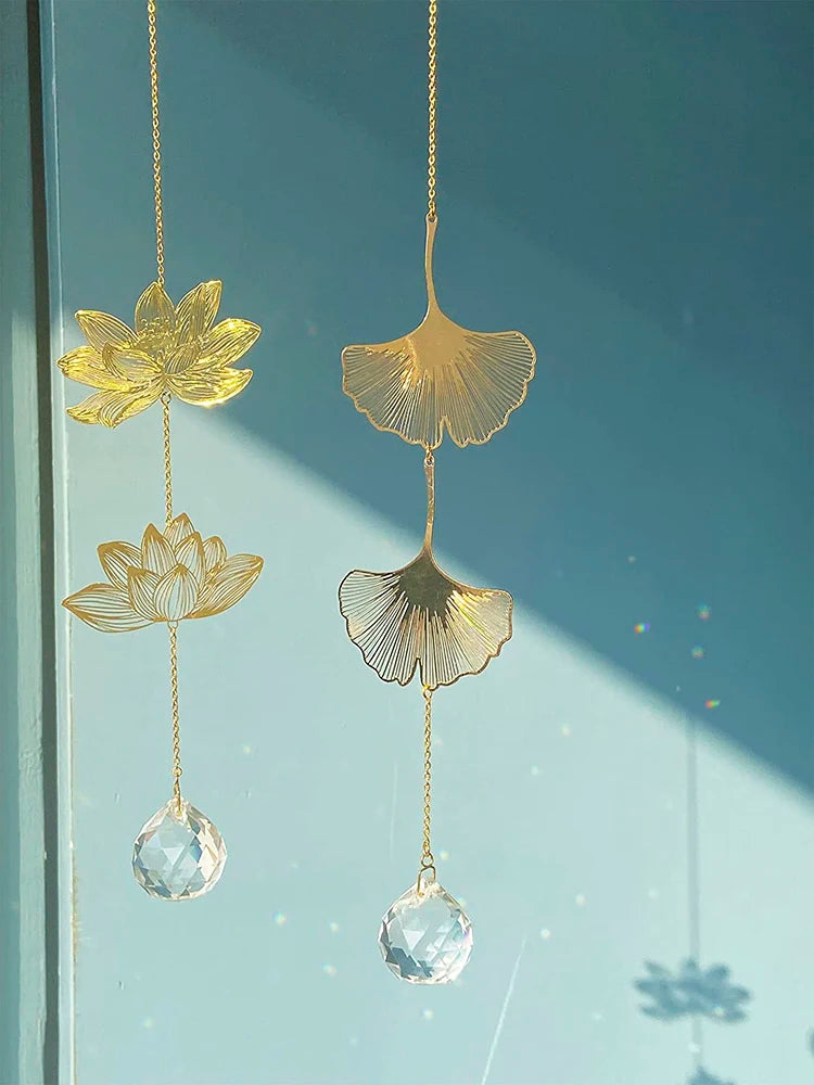 Crystal Prism Sun Catcher Hanging Decoration Lotus & Ginkgo Leaf Pendant Rainbow Chaser Home Garden Boho Window Art Dream Gift